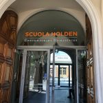 Entrata della Scuola Holden a Torino