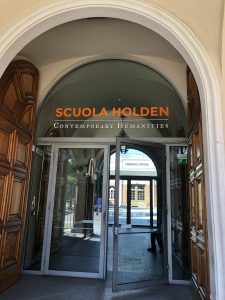 Vista dell'entrata della Scuola Holden a Torino